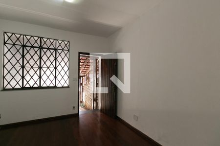 Sala de casa para alugar com 2 quartos, 62m² em Santa Rosa, Belo Horizonte
