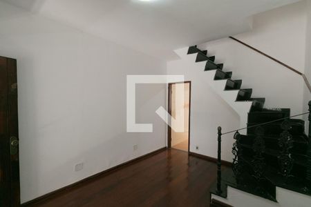 Sala de casa para alugar com 2 quartos, 62m² em Santa Rosa, Belo Horizonte