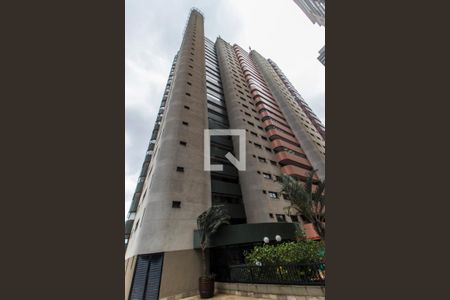 Fachada do bloco de apartamento para alugar com 3 quartos, 220m² em Alphaville Industrial, Barueri