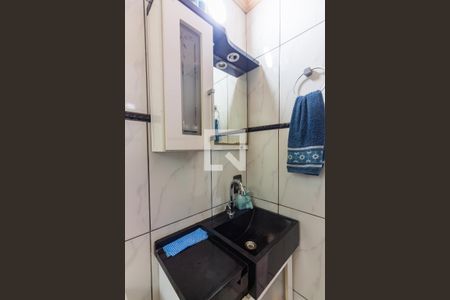 Banheiro de apartamento à venda com 2 quartos, 58m² em Cidade das Flores, Osasco