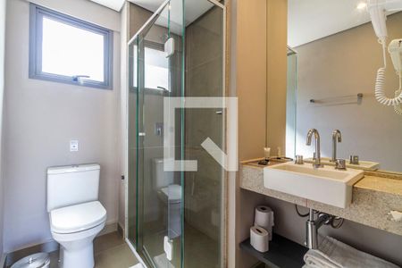 Banheiro de kitnet/studio para alugar com 1 quarto, 31m² em Cerqueira César, São Paulo