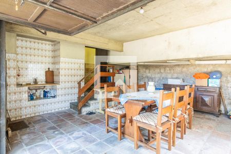 Garagem de casa à venda com 2 quartos, 164m² em Cavalhada, Porto Alegre