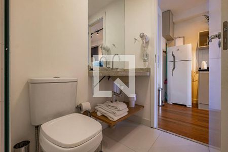 Banheiro de apartamento para alugar com 1 quarto, 33m² em Jardim Paulista, São Paulo