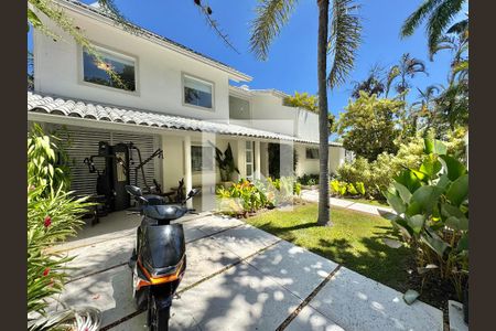 Área externa de casa de condomínio à venda com 6 quartos, 430m² em Barra da Tijuca, Rio de Janeiro