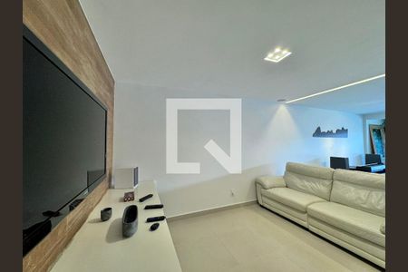 Sala de casa de condomínio à venda com 6 quartos, 430m² em Barra da Tijuca, Rio de Janeiro