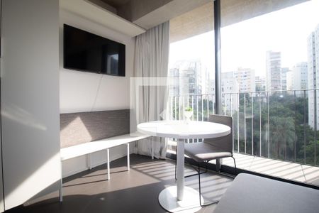 Studio de kitnet/studio para alugar com 1 quarto, 28m² em Jardim das Bandeiras, São Paulo