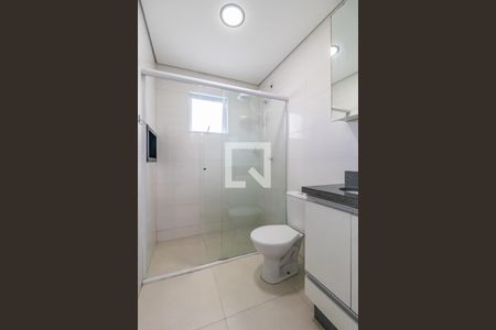 Banheiro de casa para alugar com 1 quarto, 60m² em Jardim Graziela, Barueri