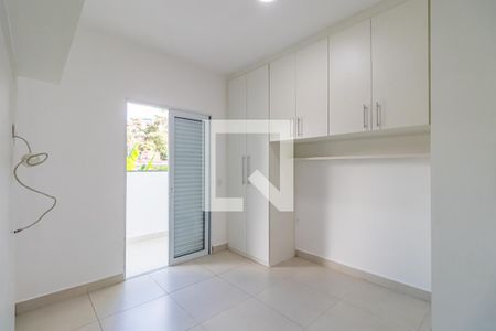 Quarto de casa para alugar com 1 quarto, 60m² em Jardim Graziela, Barueri