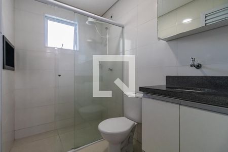 Banheiro de casa para alugar com 1 quarto, 60m² em Jardim Graziela, Barueri