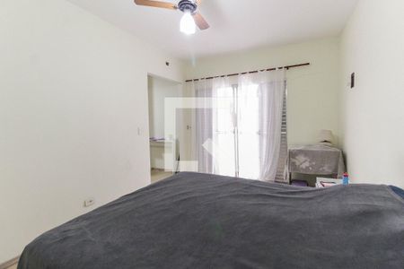 Suíte de casa à venda com 4 quartos, 228m² em Vila Regina, São Paulo