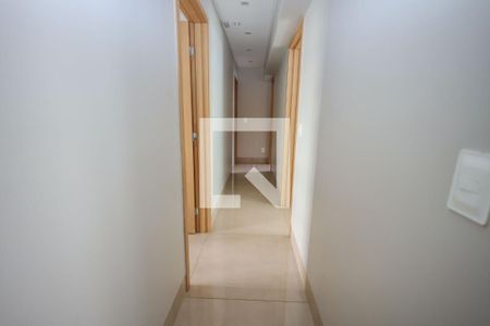 Corredor dos Quartos de apartamento à venda com 4 quartos, 156m² em Setor Bueno, Goiânia