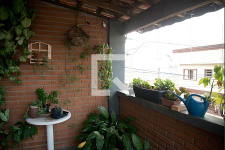 Quintal de casa à venda com 4 quartos, 236m² em Vila Lucinda, Santo André