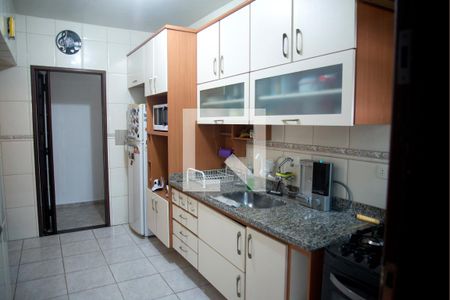 Cozinha de casa à venda com 4 quartos, 236m² em Vila Lucinda, Santo André