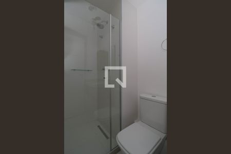 Banheiro de kitnet/studio para alugar com 1 quarto, 26m² em Sumaré, São Paulo