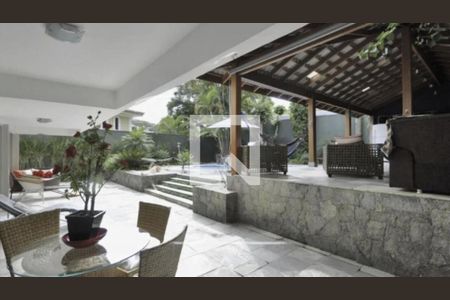 Casa à venda com 3 quartos, 450m² em Jardim Guedala, São Paulo