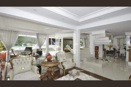 Casa à venda com 3 quartos, 450m² em Jardim Guedala, São Paulo