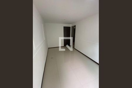 Casa à venda com 4 quartos, 120m² em Itaipu, Niterói