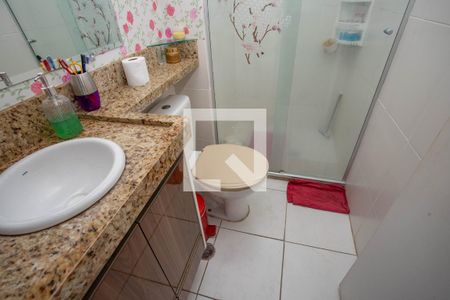 Banheiro  de apartamento à venda com 3 quartos, 54m² em Centro, Diadema