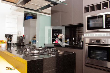 Cozinha de apartamento à venda com 3 quartos, 106m² em Água Branca, São Paulo