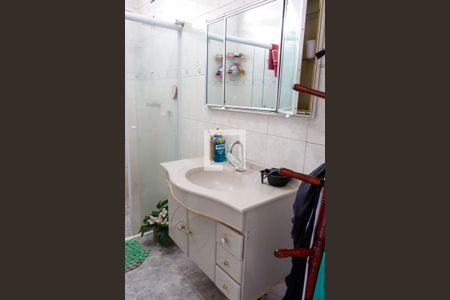Banheiro de casa à venda com 4 quartos, 273m² em Umuarama, Osasco