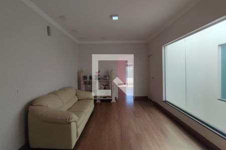 Sala de casa de condomínio para alugar com 5 quartos, 560m² em Swiss Park, Campinas