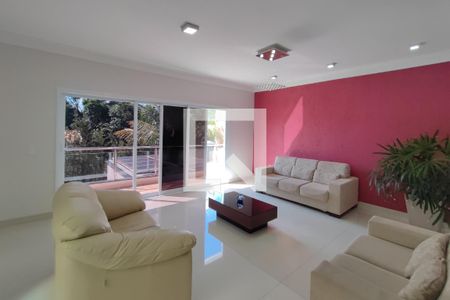 Sala de Estar de casa de condomínio para alugar com 5 quartos, 560m² em Swiss Park, Campinas