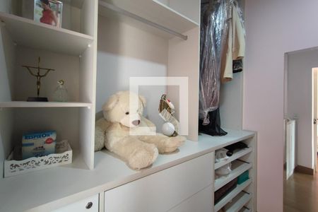 Closet Suíte de casa de condomínio para alugar com 5 quartos, 560m² em Swiss Park, Campinas
