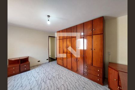 Quarto 1 de casa para alugar com 3 quartos, 123m² em Vila Marari, São Paulo