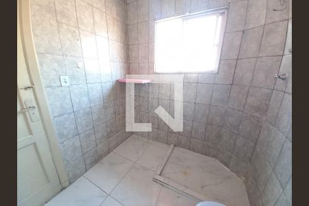 Banheiro de apartamento para alugar com 1 quarto, 41m² em Centro, São Vicente