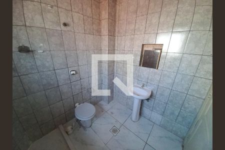 Banheiro de apartamento para alugar com 1 quarto, 41m² em Centro, São Vicente