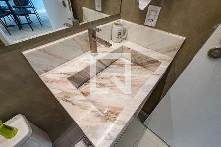 Banheiro de kitnet/studio à venda com 1 quarto, 33m² em Pinheiros, São Paulo