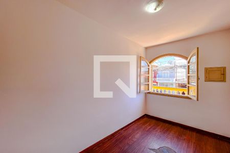 Quarto 1 de casa à venda com 2 quartos, 140m² em Vila Bertioga, São Paulo