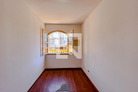 Quarto 1 de casa à venda com 2 quartos, 140m² em Vila Bertioga, São Paulo