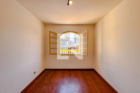 Quarto 2 de casa à venda com 2 quartos, 140m² em Vila Bertioga, São Paulo