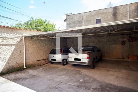 Garagem de casa à venda com 3 quartos, 360m² em São Geraldo, Belo Horizonte