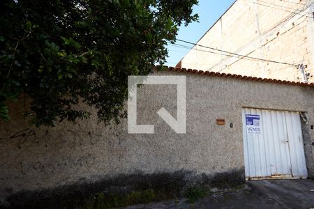 Fachada de casa à venda com 3 quartos, 360m² em São Geraldo, Belo Horizonte