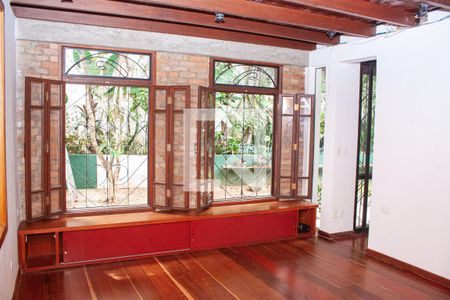 Sala de casa para alugar com 3 quartos, 180m² em Vila Romana, São Paulo