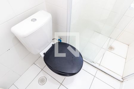 Banheiro de apartamento para alugar com 2 quartos, 45m² em Campo Grande, Rio de Janeiro