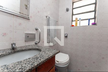 Banheiro Social de casa à venda com 4 quartos, 160m² em Vila Anglo Brasileira, São Paulo