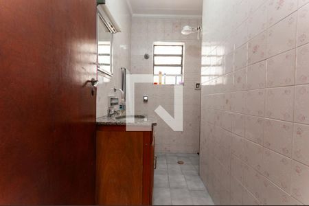 Banheiro Social de casa à venda com 4 quartos, 160m² em Vila Anglo Brasileira, São Paulo