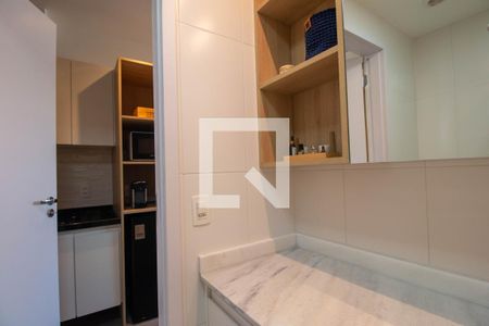 Banheiro Social de kitnet/studio para alugar com 1 quarto, 27m² em Santo Amaro, São Paulo