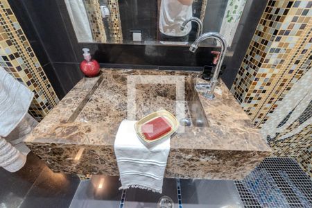 Lavabo de apartamento à venda com 4 quartos, 192m² em Bela Vista, São Paulo