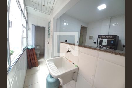 Cozinha e Área de Serviço de apartamento para alugar com 2 quartos, 64m² em Centro, São Vicente