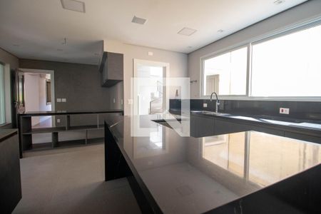 Cozinha de casa para alugar com 5 quartos, 550m² em Chácara Monte Alegre, São Paulo