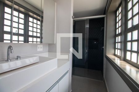 Banheiro 1 de casa para alugar com 5 quartos, 550m² em Chácara Monte Alegre, São Paulo