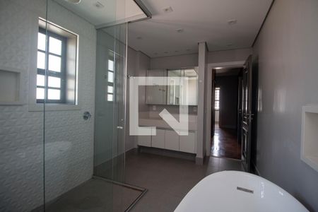 Banheiro de casa para alugar com 5 quartos, 550m² em Chácara Monte Alegre, São Paulo