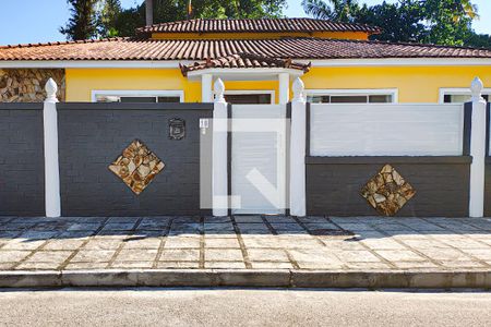 Fachada  de casa de condomínio à venda com 5 quartos, 321m² em Jacarepaguá, Rio de Janeiro