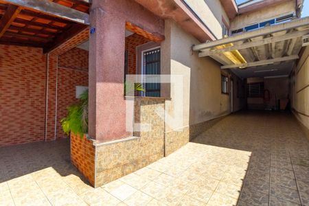 Garagem de casa à venda com 3 quartos, 319m² em Vila Paulo Silas, São Paulo