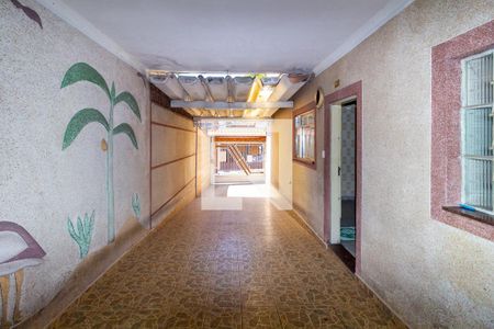 Garagem de casa à venda com 3 quartos, 319m² em Vila Paulo Silas, São Paulo