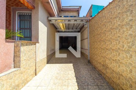 Garagem de casa à venda com 3 quartos, 319m² em Vila Paulo Silas, São Paulo